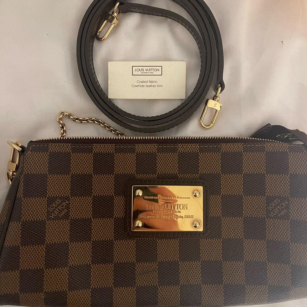 Louis Vuitton damier Eva clutch with crossbody strap